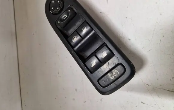 Citroen C5 Electric window control switch 96662118ZD
