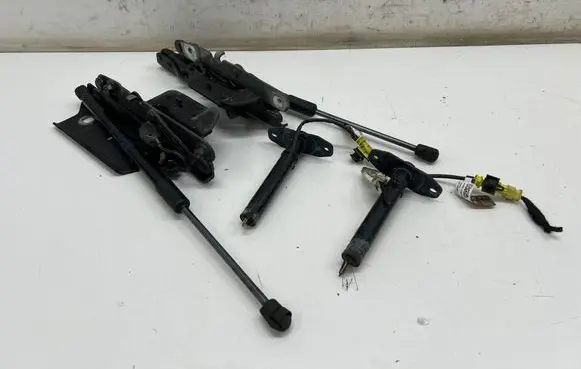 Opel Insignia B Engine bonnet/hood hinges 39126608 39150008 34368687A