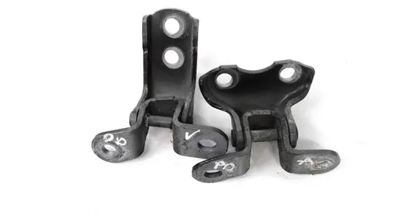 Toyota RAV 4 (XA40) Front door upper hinge