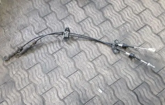 KIA Carens II Gear shift cable linkage NOCODE
