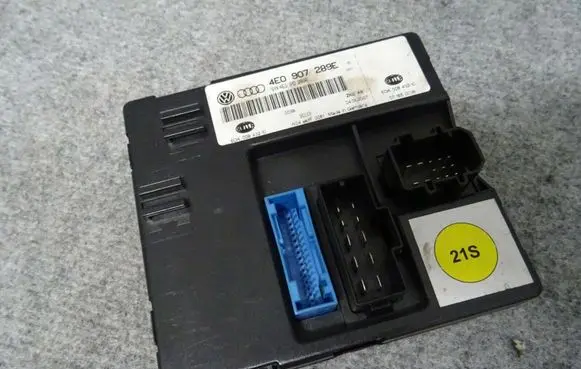 Audi A8 S8 D3 4E Comfort/convenience module 4E0907289E