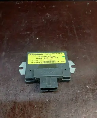 Mercedes-Benz ML W163 Transfer box differential control unit A1635457932 4450000051E 120749
