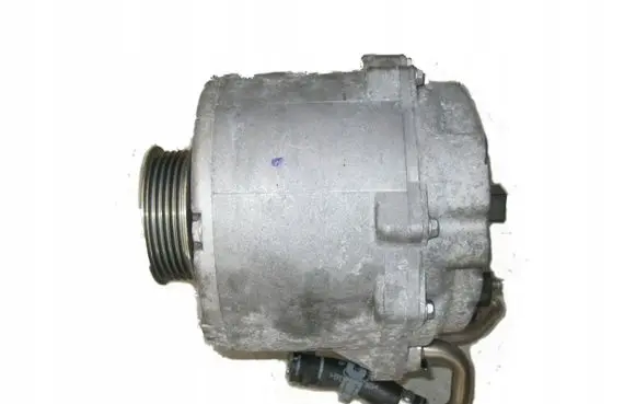 Audi R8 42 Generator/alternator 07L903015E