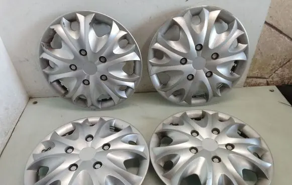 Audi A3 S3 8L R15 wheel hub/cap/trim 