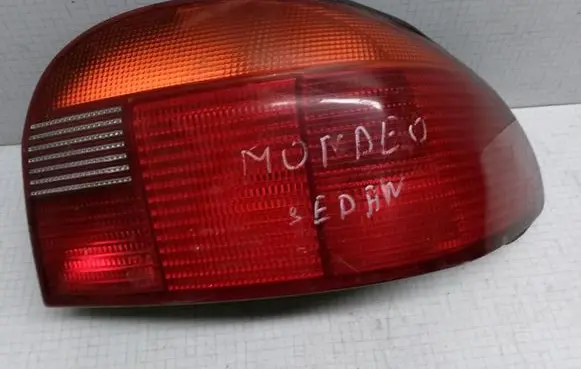 Ford Mondeo MK I Rear/tail lights 93BG13N004 93BG13N004CB