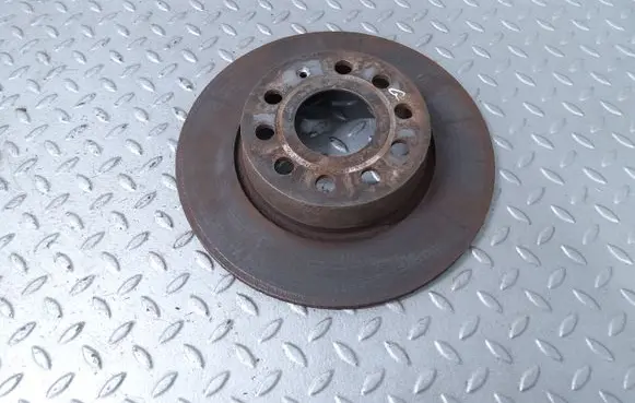 Volkswagen PASSAT B7 USA Rear brake disc 1K0615601AA 5Q0615601D