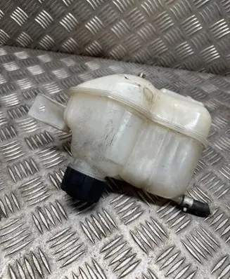 Nissan X-Trail T32 Coolant expansion tank/reservoir NE69944