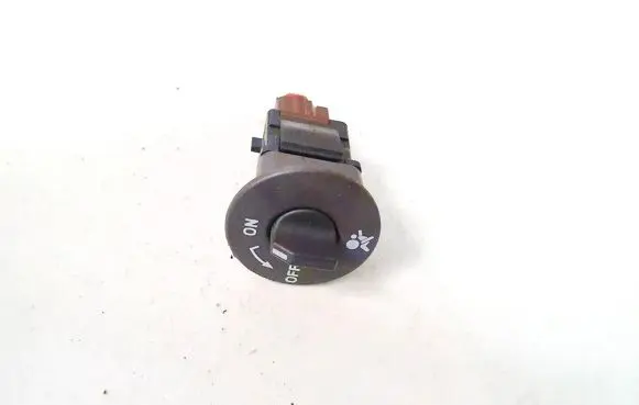 Passenger airbag on/off switch