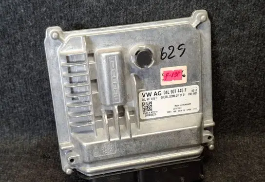 Seat Ibiza IV (6J,6P) Engine control unit/module 04L907445F