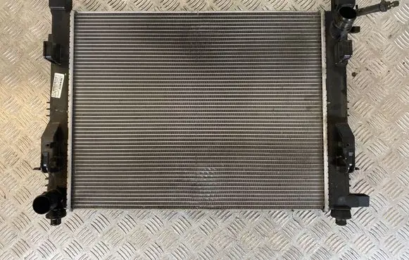 Renault Clio IV Coolant radiator 214107326R 2141B680A 2905152334
