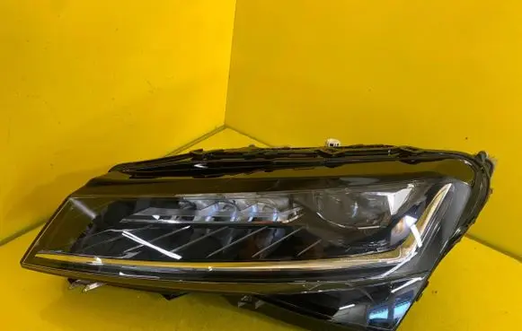 Skoda Superb B8 (3V) Headlight/headlamp 3V1941015E