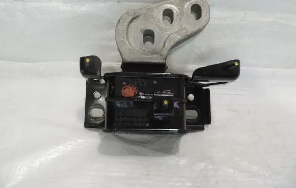 Ford Fiesta Engine mount vacuum valve H1BG-7M121-BB