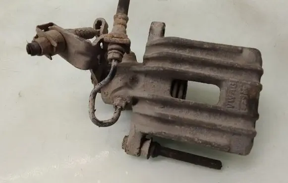 Skoda Octavia Mk2 (1Z) Rear brake caliper