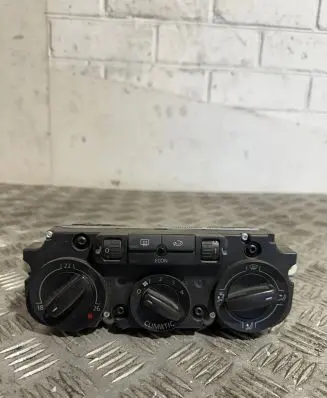 Volkswagen Golf V Climate control unit