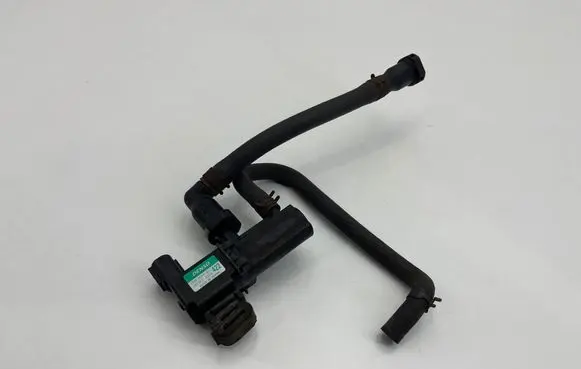 Jaguar XK8 - XKR Vacuum valve 2R839C915AA