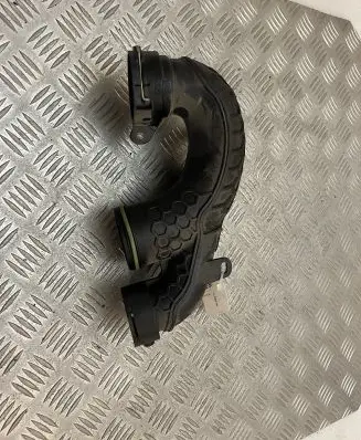 Volvo XC90 Intercooler hose/pipe 31657727