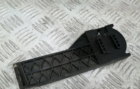 Mercedes-Benz B W246 W242 Radiator mount bracket A2465040340