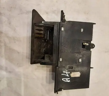 Audi A4 S4 B5 8D Car ashtray 8D0857951B 8219