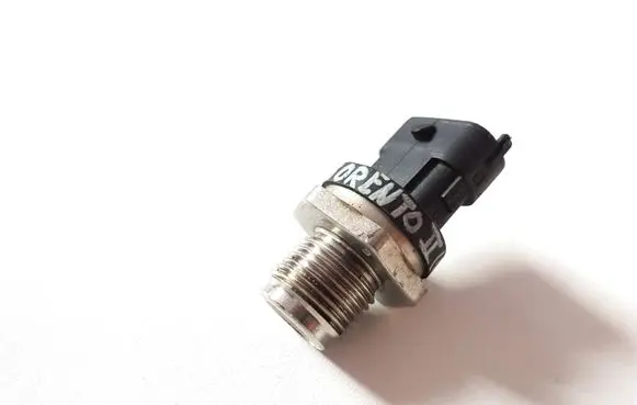 Fuel pressure sensor