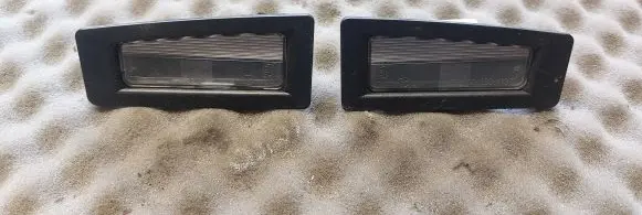 Mazda 3 III Number plate light 13041979