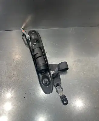 Volvo XC90 Front seatbelt 8619630