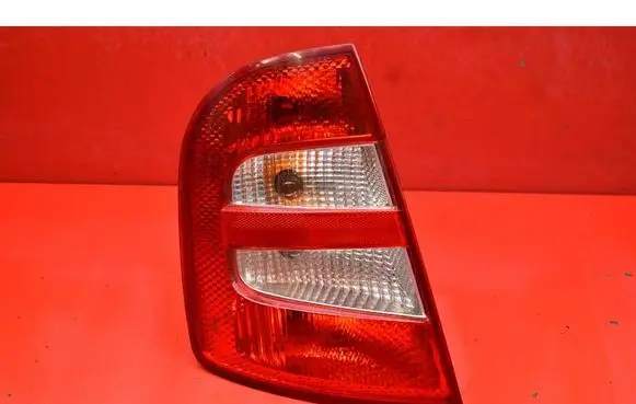 Skoda Fabia Mk1 (6Y) Rear/tail lights 6Y6945095B