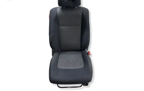 Nissan X-Trail T31 Front passenger seat 