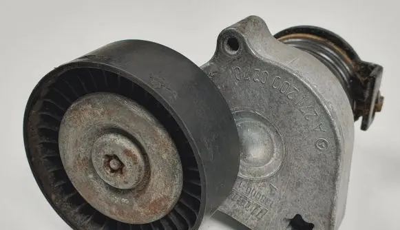 Mercedes-Benz E W211 Timing belt tensioner A2712000270