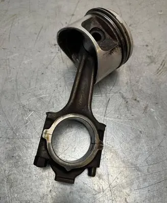 BMW 7 E32 Piston with connecting rod 11251276701 346kb