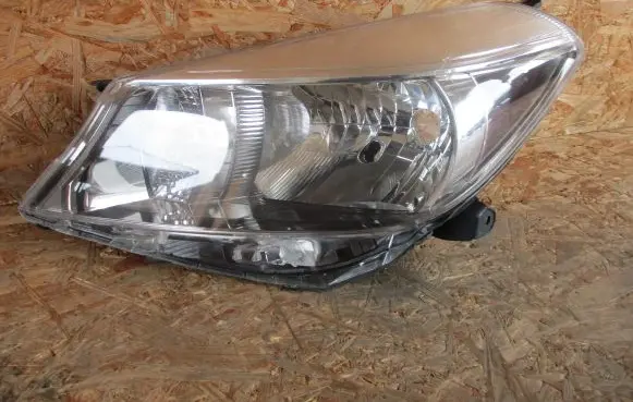 Toyota Yaris Headlight/headlamp