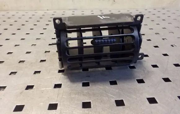 Opel Frontera B Dash center air vent grill 8971465490