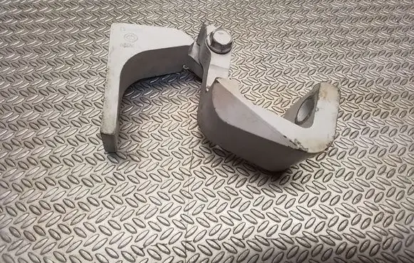 Volkswagen Transporter - Caravelle T5 Front door upper hinge 7E0831402B