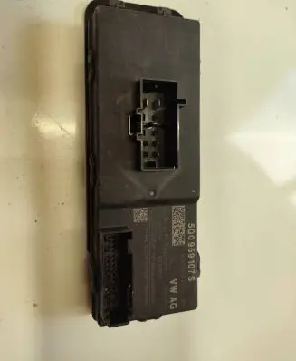 Volkswagen PASSAT B8 Tailgate/trunk control unit/module 5Q0959107J 22008001 5Q0959107S