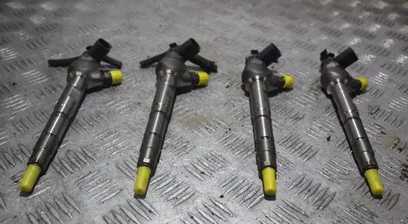 Volkswagen Caddy Fuel injector 0445110469