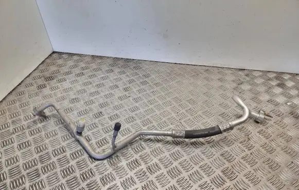 Ford C-MAX I Air conditioning (A/C) pipe/hose