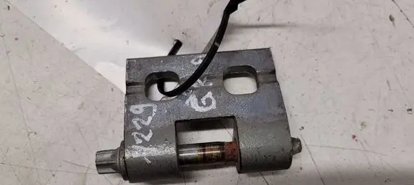 BMW 3 E90 E91 Rear door lower hinge