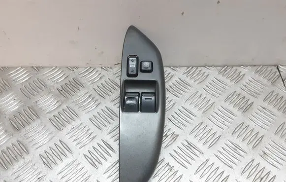 Toyota Yaris Electric window control switch