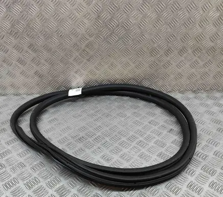 Citroen C5 Aircross Rubber seal front coupe door 9811537480
