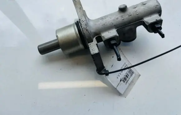 Audi A4 S4 B5 8D Master brake cylinder 1877