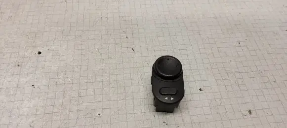 Opel Zafira A Wing mirror switch FT09226861 0235R