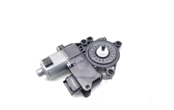 KIA Pro Cee'd III Front door window regulator motor 82450J7015 F00S1W2442