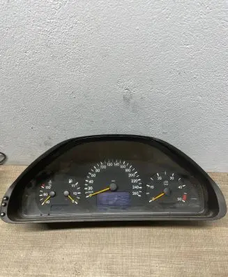 Mercedes-Benz C W203 Speedometer (instrument cluster) A2105492811 110080063