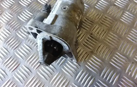 Toyota Yaris Starter motor 281000J010 MS2280009530