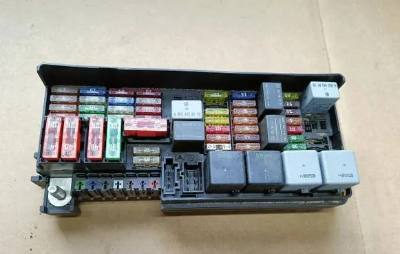 Mercedes-Benz R W251 Fuse box set