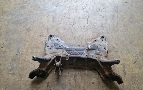 Peugeot 3008 I Front subframe