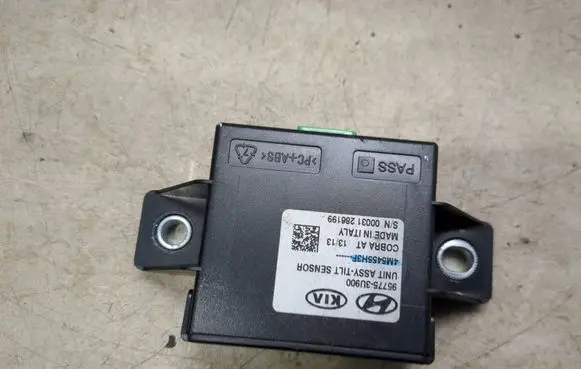 KIA Sportage Yaw turn rate sensor 957753U900 00031286199 4M5455H3F