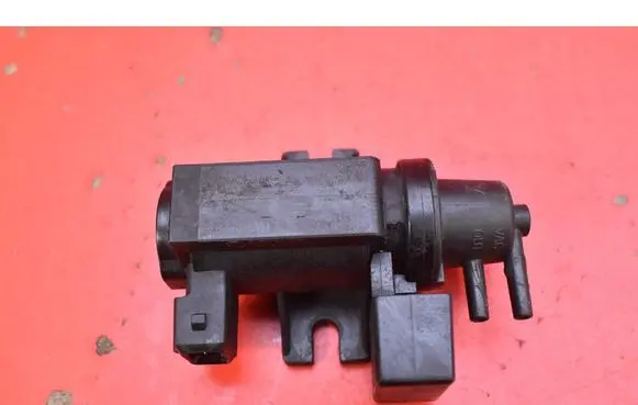 BMW X3 E83 Vacuum valve 7796634