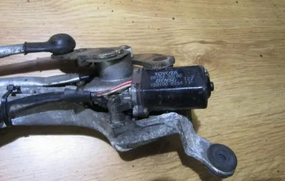 Lexus GS 300 400 430 Wiper motor 8515330290 85153-30290