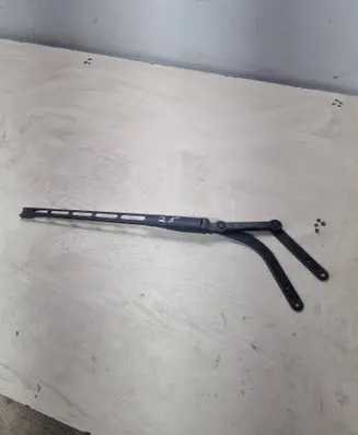 Mercedes-Benz C W203 Front wiper blade arm A2038202944