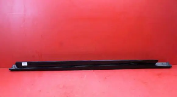 Front sill (body part)